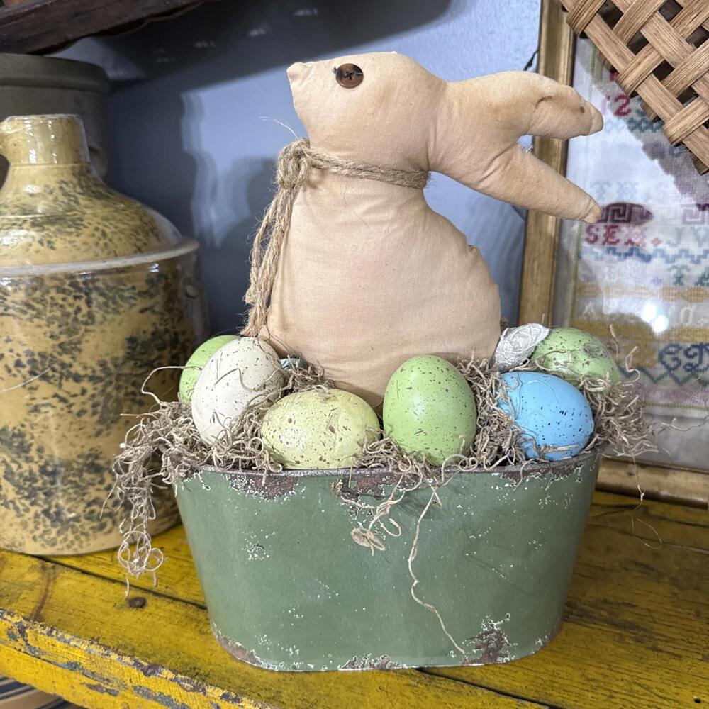 Primitive Handmade Bunny Rabbit Tin Bucket Eggs Centerpiece Easter Spring Decor - Picture 4 of 5